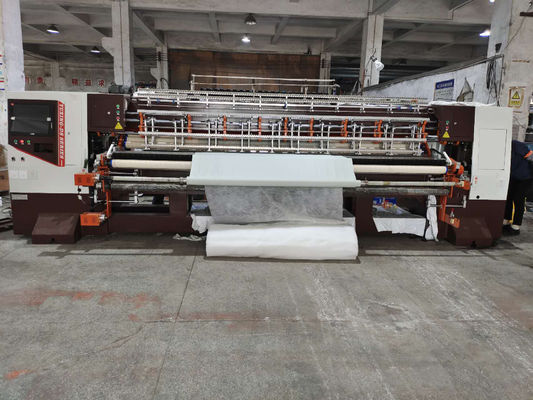 Equipo de tapicería de agujas múltiples de 128 pulgadas para productos de ropa de cama con velocidad de 1400 rpm