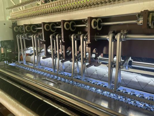 1400RPM 1,7m Máquina de cubrir con aguja múltiple de gancho giratorio computarizado